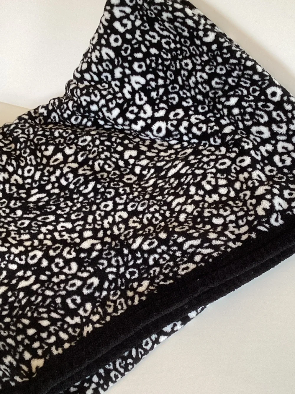 Vera Bradley Camocat throw EUC